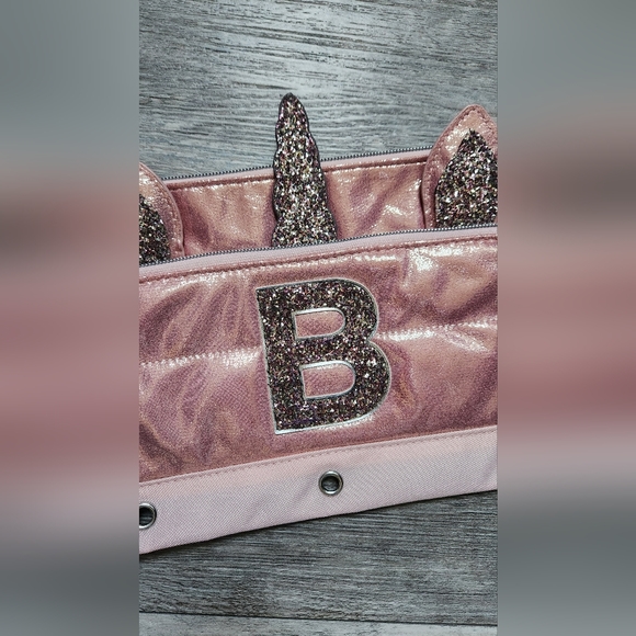 JUSTICE Shimmery Pink Unicorn Pencil case - Picture 6 of 7